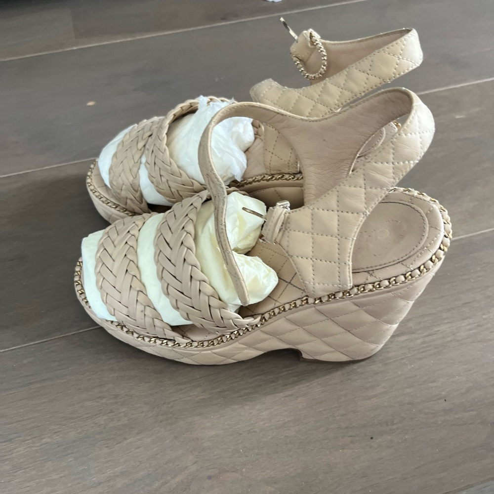 Chanel sandals leather braided